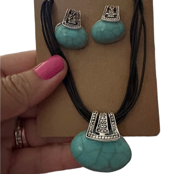Ethnic Charm Turquoise and Silver Necklace and Earring Set - Picture 6 of 6